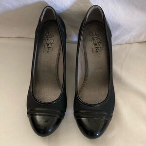 Life Stride Black Heels Classic Pumps